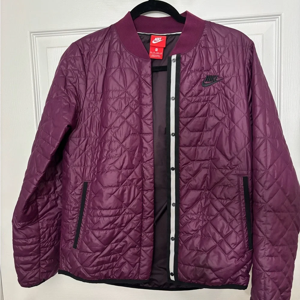 Nike jacket - Picture 1 of 3